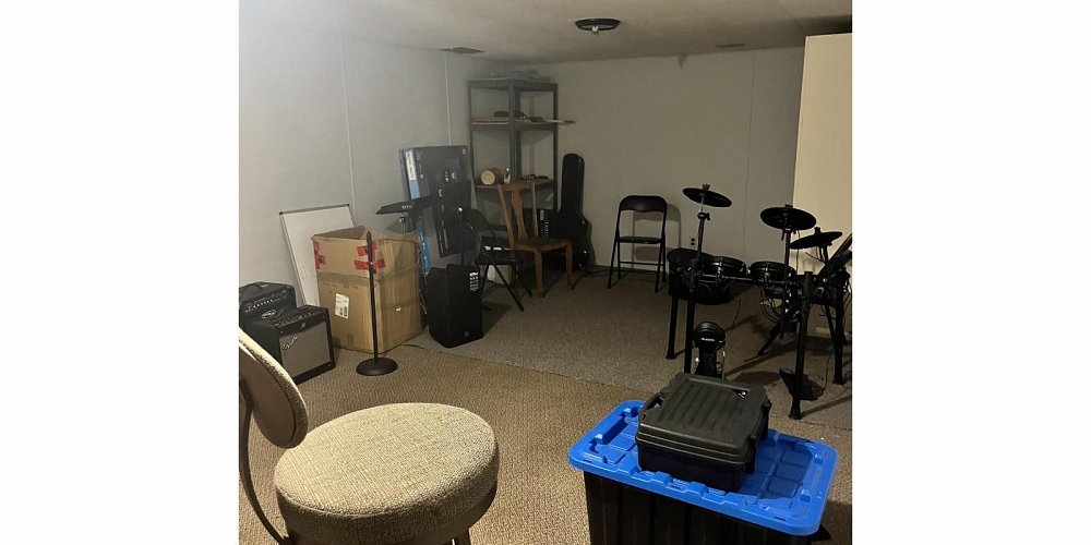 4723 WALSH AVENUE Terrace Photo 9