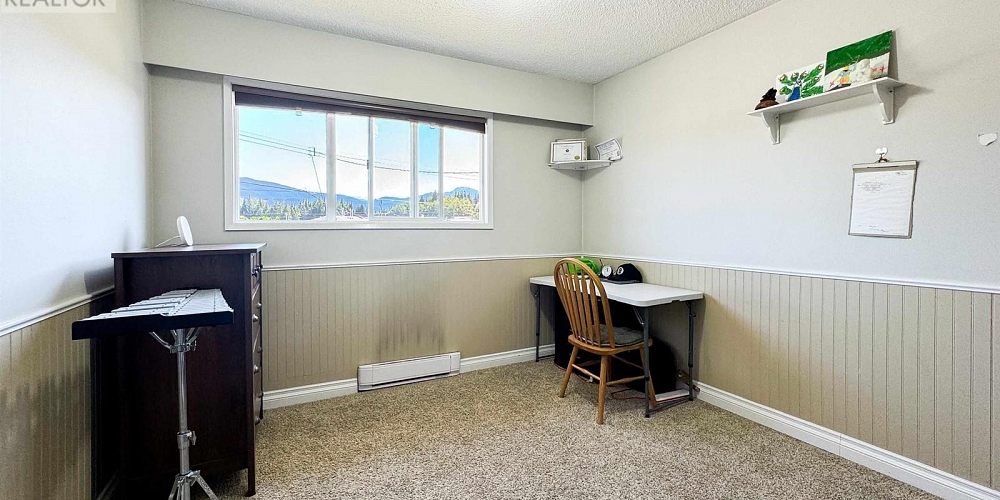 45 YUKON STREET Kitimat Photo 11