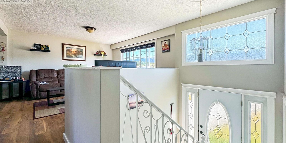 45 YUKON STREET Kitimat Photo 2