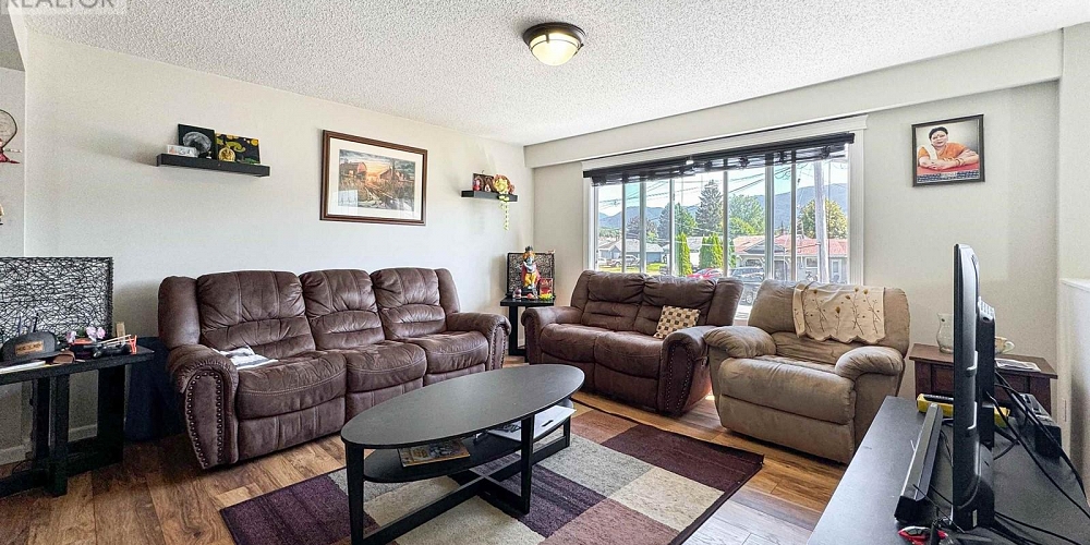 45 YUKON STREET Kitimat Photo 6