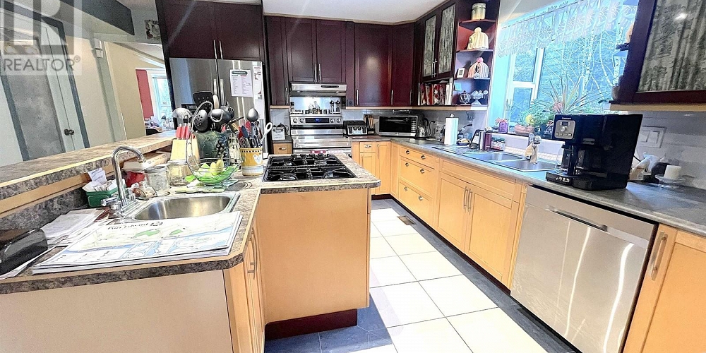 1022 JUBILEE CRESCENT Port Edward Photo 8