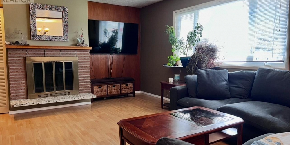 19 CARSWELL STREET Kitimat Photo 3