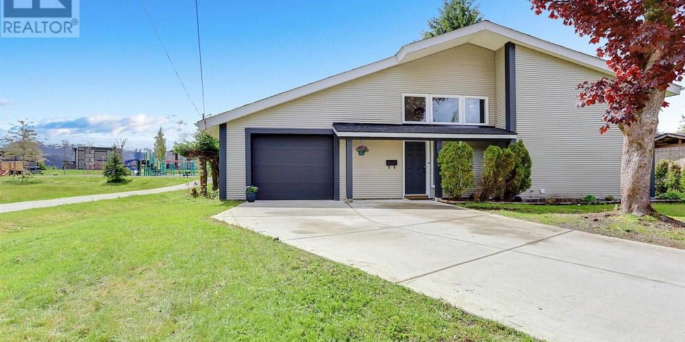 43 PINTAIL STREET Kitimat Photo 2