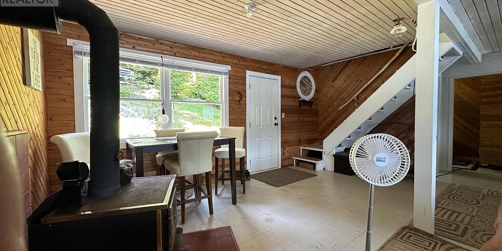 2878 SQUIRREL POINT Terrace Photo 9