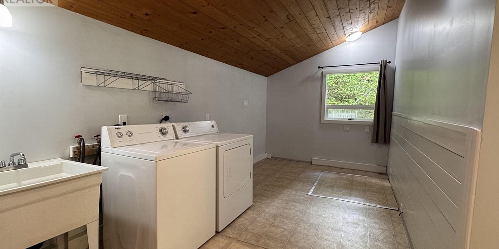 3703 MULLER AVENUE Terrace Photo 10