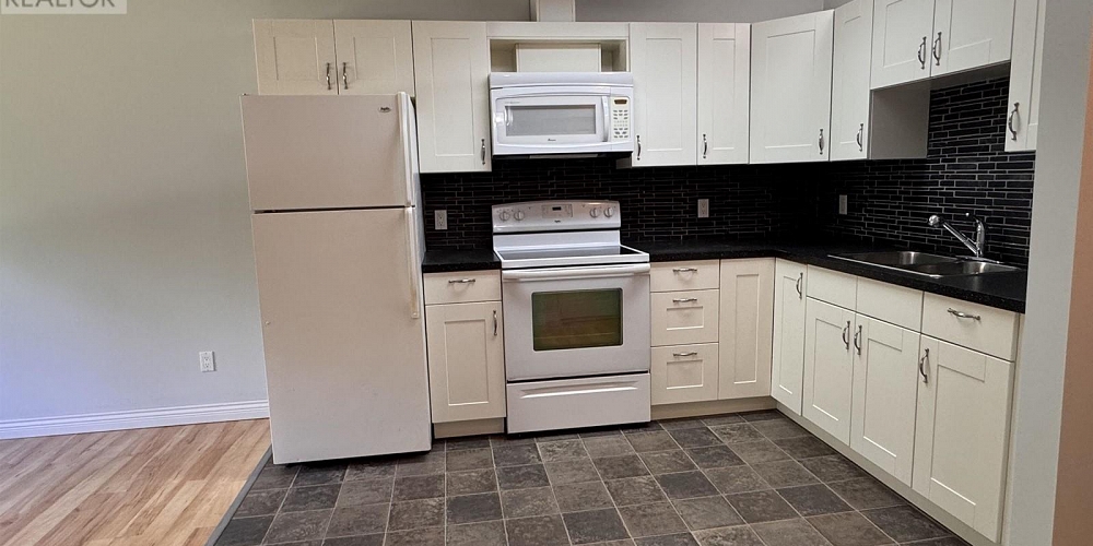 3703 MULLER AVENUE Terrace Photo 3