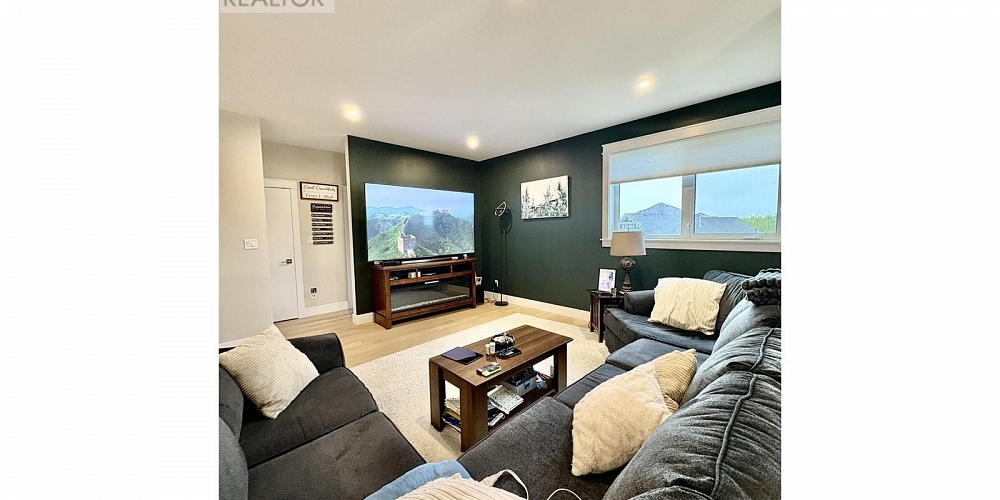 49 WOZNEY STREET Kitimat Photo 8