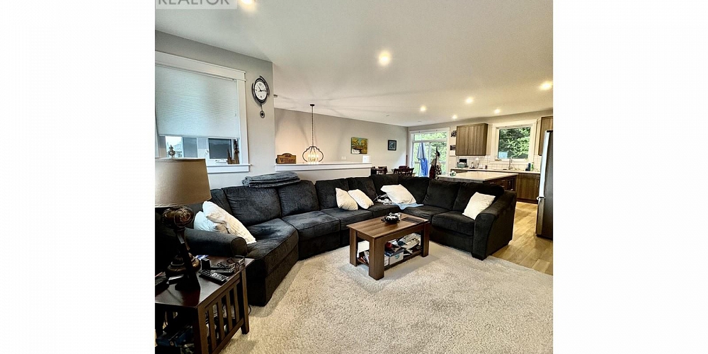 49 WOZNEY STREET Kitimat Photo 9