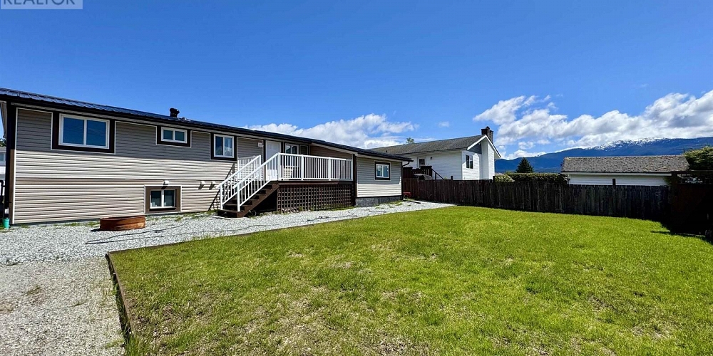 107 CARLSON STREET Kitimat Photo 27
