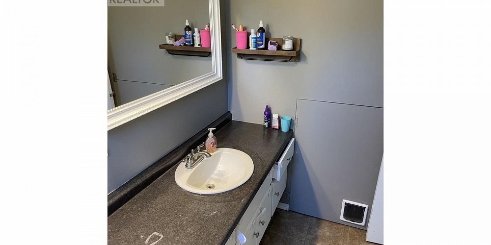2 4809 HALLIWELL AVENUE Terrace Photo 7