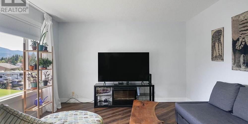 119 ANGLE STREET Kitimat Photo 8
