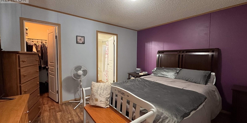 27 5204 ACKROYD STREET Terrace Photo 6