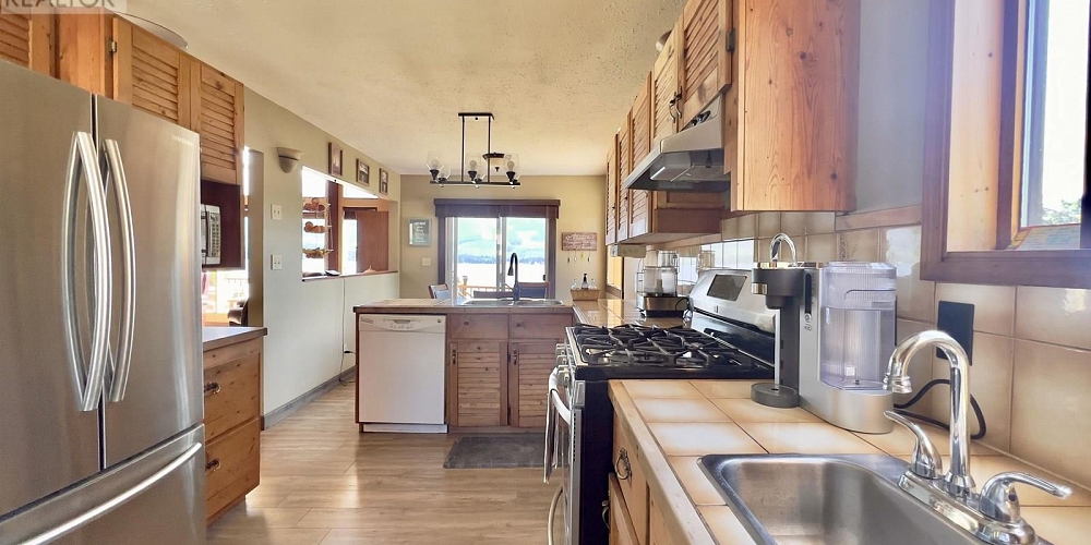1810 WESTSIDE ROAD Terrace Photo 23