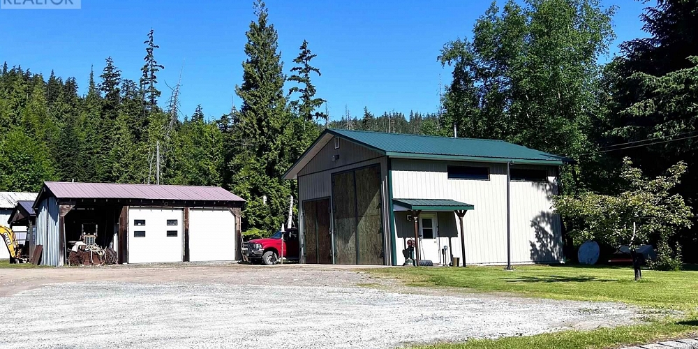 1810 WESTSIDE ROAD Terrace Photo 40