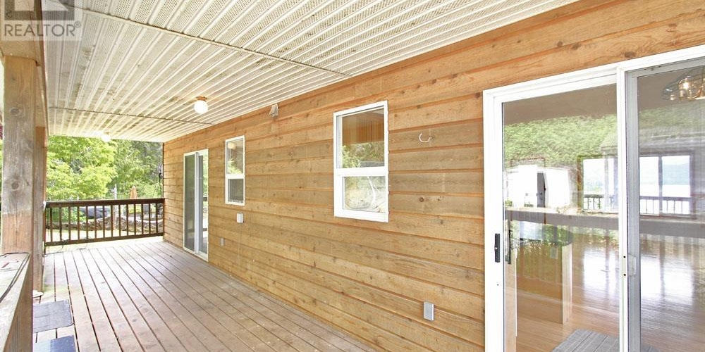 209 2ND AVENUE Daajing Giids City Photo 14