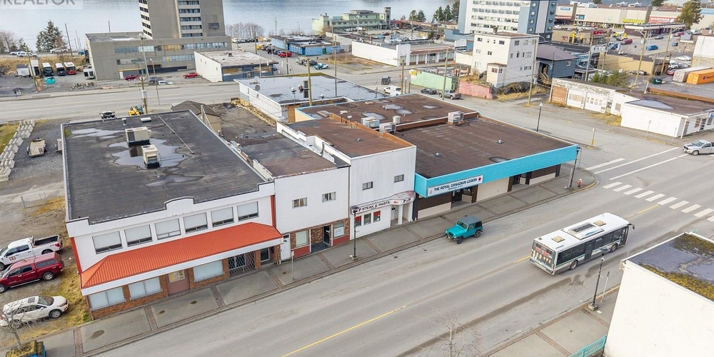816 W 3RD AVENUE Prince Rupert Photo 2