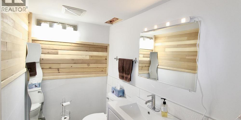 33 YAKOUN STREET Port Clements Photo 18