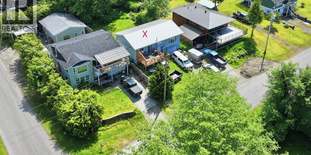 33 YAKOUN STREET Port Clements Photo 3