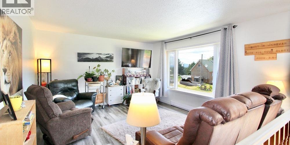 33 YAKOUN STREET Port Clements Photo 30