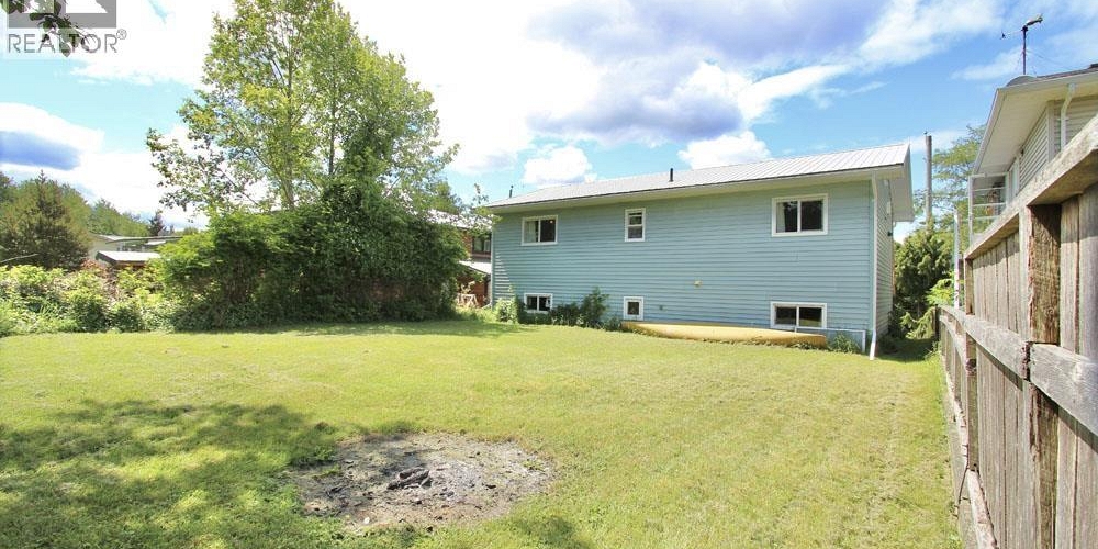 33 YAKOUN STREET Port Clements Photo 6