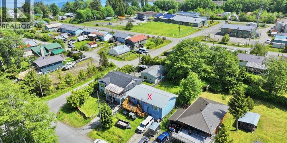 33 YAKOUN STREET Port Clements Photo 7