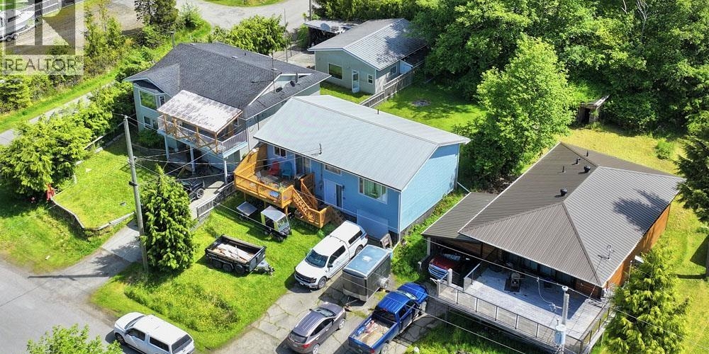 33 YAKOUN STREET Port Clements Photo 9