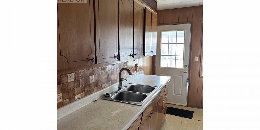 11 HERON STREET Kitimat Photo 3