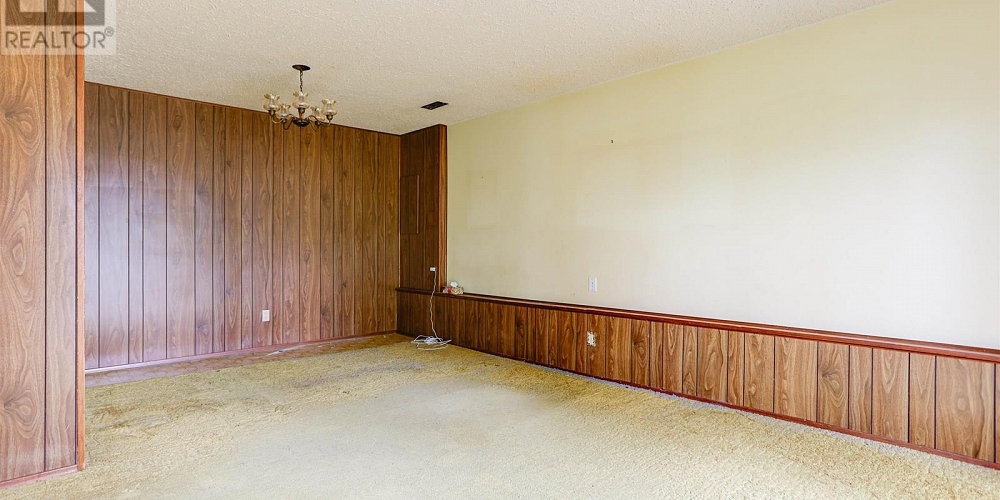 98 CHARLES STREET Kitimat Photo 16