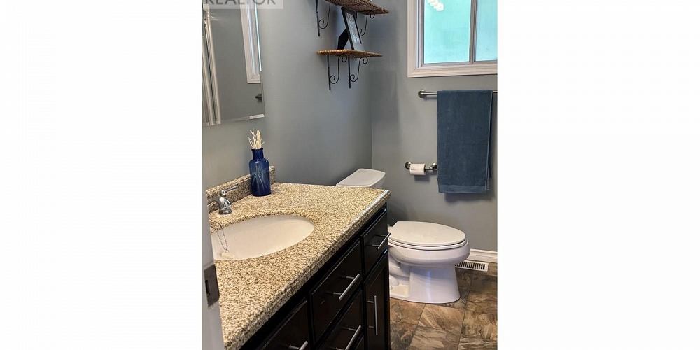 42 BARTHOLOMEW STREET Kitimat Photo 13