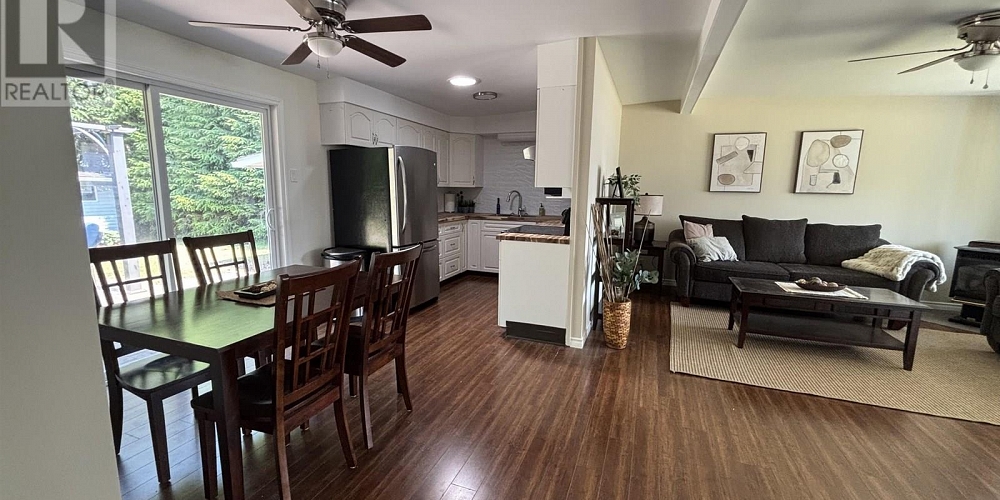 42 BARTHOLOMEW STREET Kitimat Photo 8