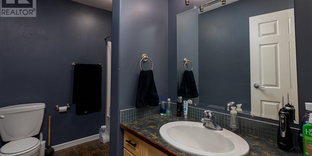 2084 WALNUT DRIVE Terrace Photo 15