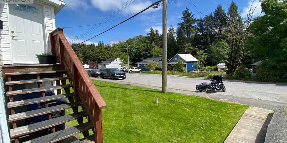 1217 E 8TH AVENUE Prince Rupert Photo 2