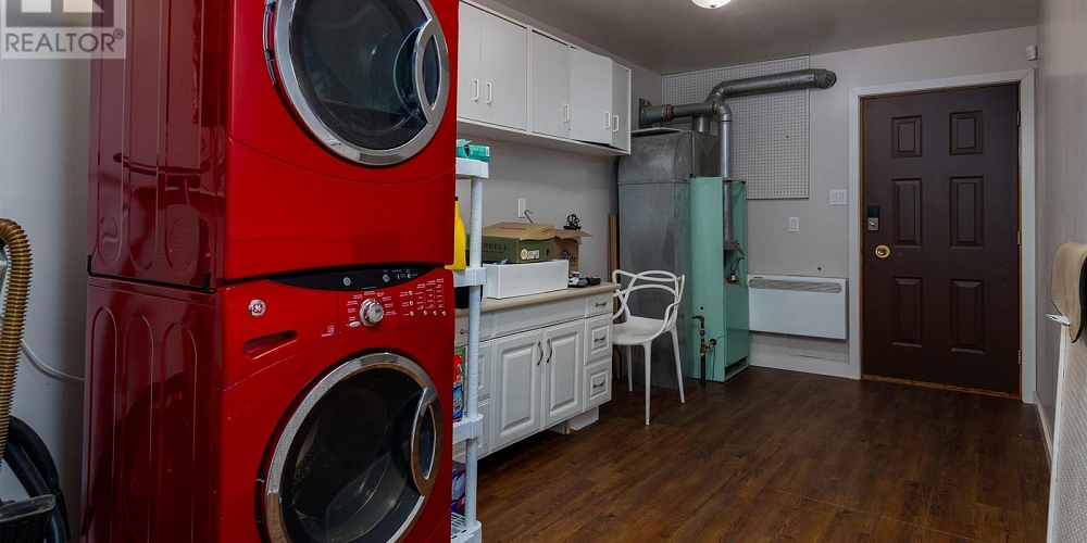 4941 GAIR AVENUE Terrace Photo 4