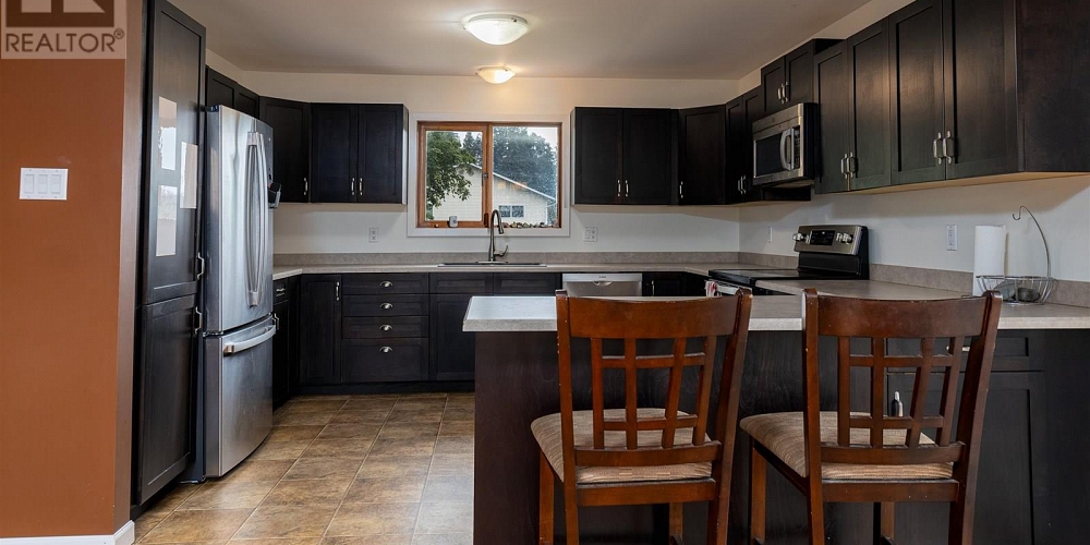4941 GAIR AVENUE Terrace Photo 8