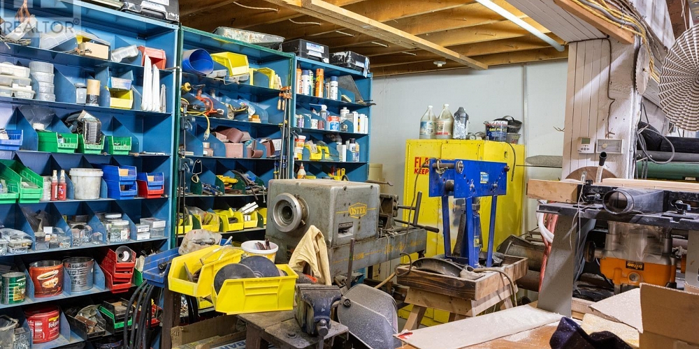 906 W 2ND AVENUE Prince Rupert Photo 28