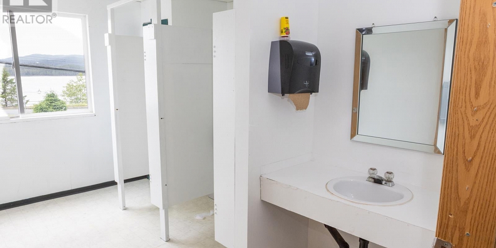 906 W 2ND AVENUE Prince Rupert Photo 7