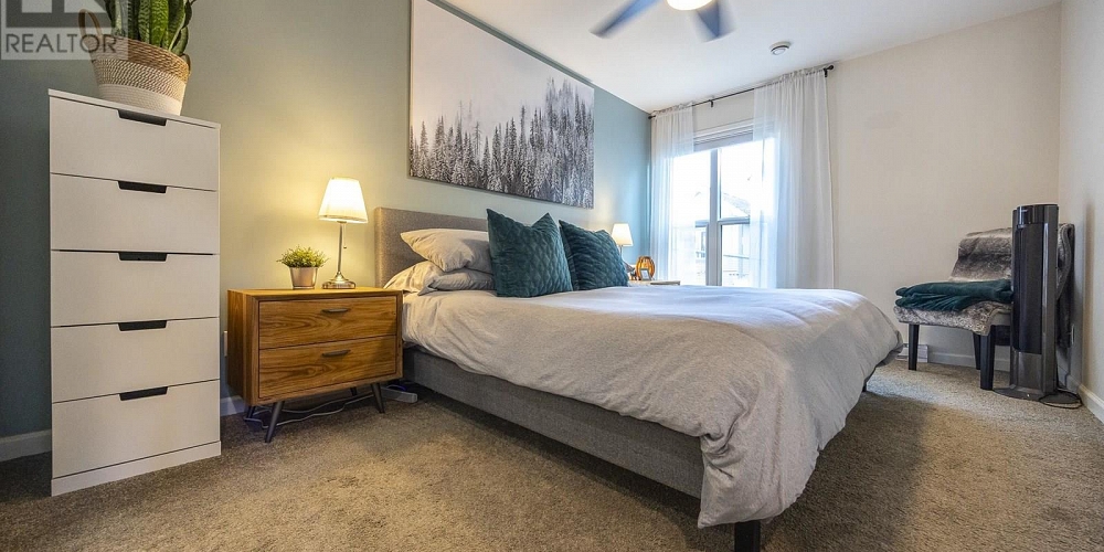 1 2218 EVERGREEN STREET Terrace Photo 16