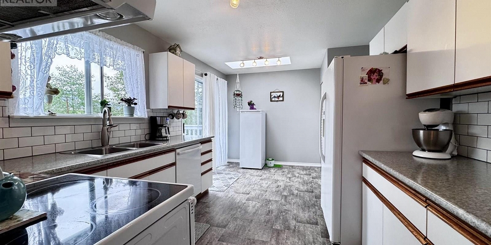 1535 JAMAICA AVENUE Prince Rupert Photo 8