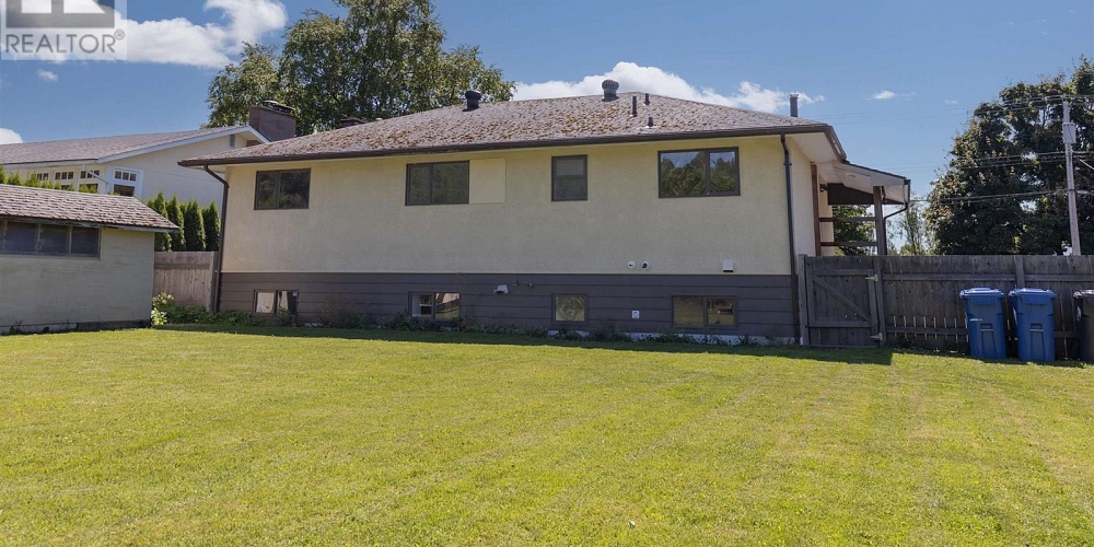 4610 STRAUME AVENUE Terrace Photo 24