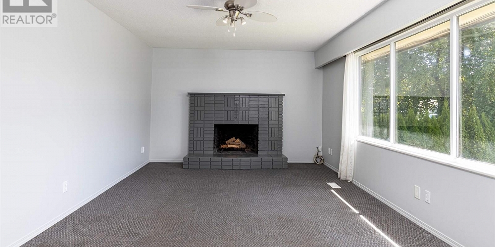 4610 STRAUME AVENUE Terrace Photo 5