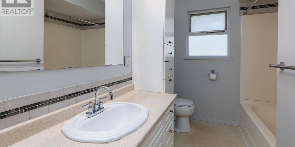 4610 STRAUME AVENUE Terrace Photo 9