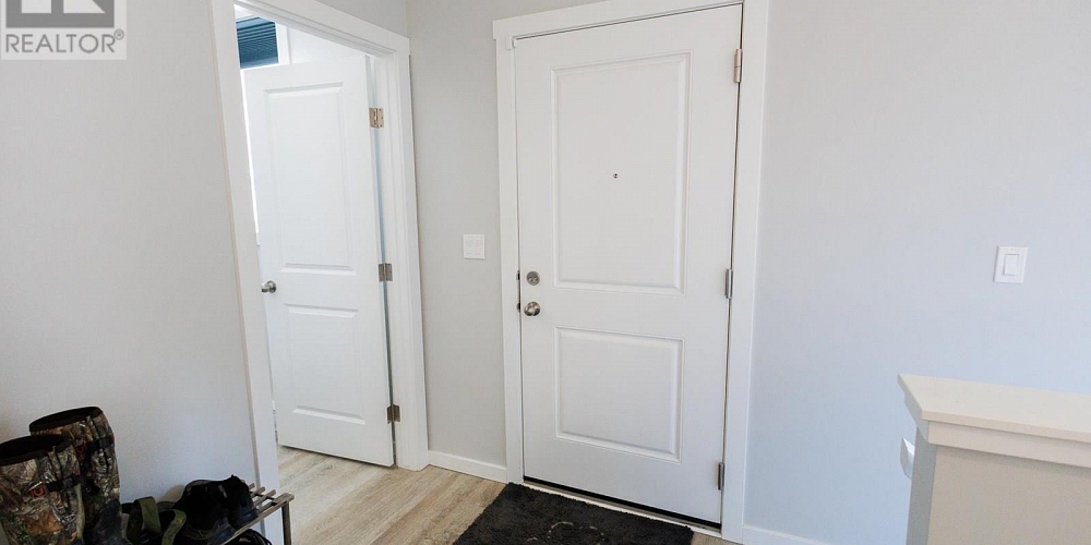 14 4921 HALLIWELL AVENUE Terrace Photo 17