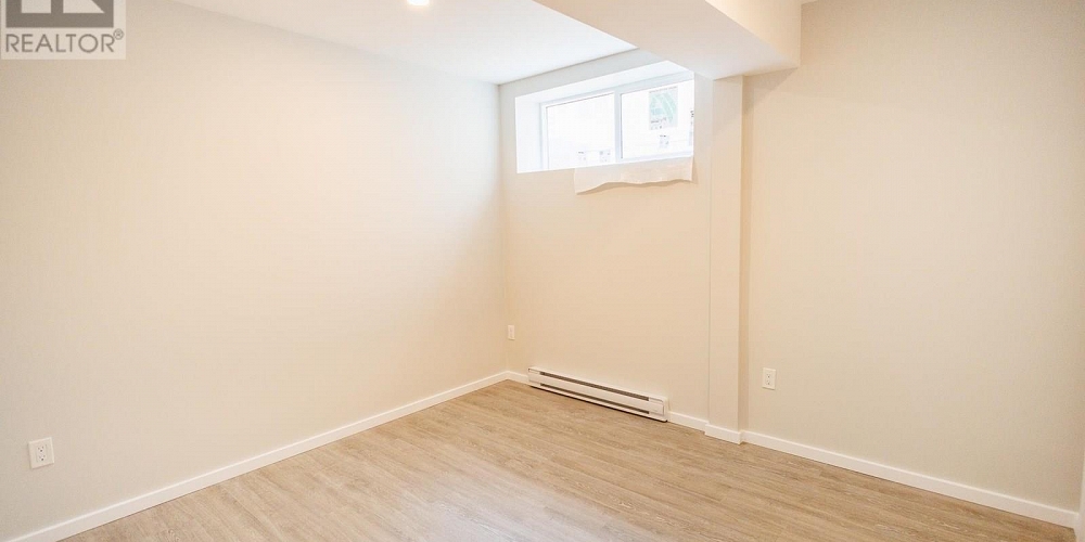 14 4921 HALLIWELL AVENUE Terrace Photo 22