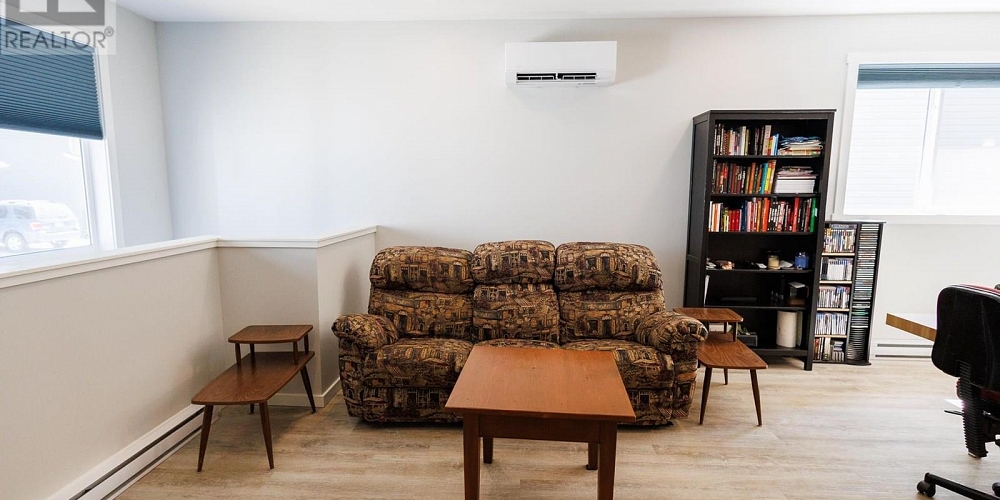 14 4921 HALLIWELL AVENUE Terrace Photo 9