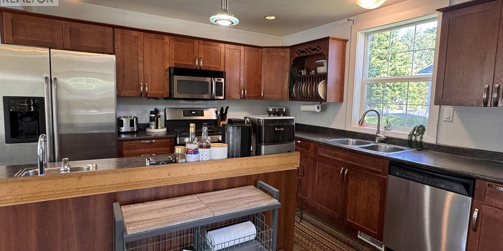 2630 CLARK STREET Terrace Photo 3