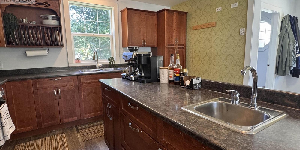 2630 CLARK STREET Terrace Photo 4