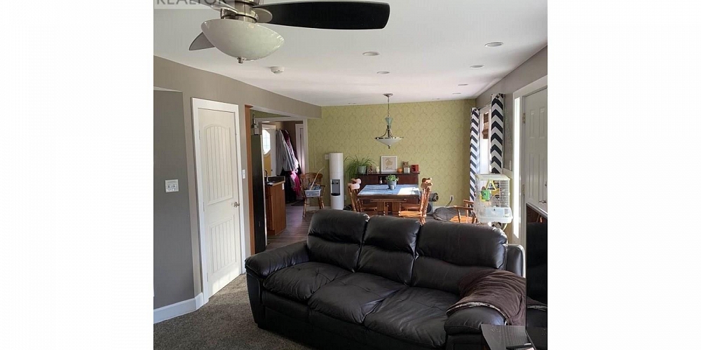 2630 CLARK STREET Terrace Photo 7
