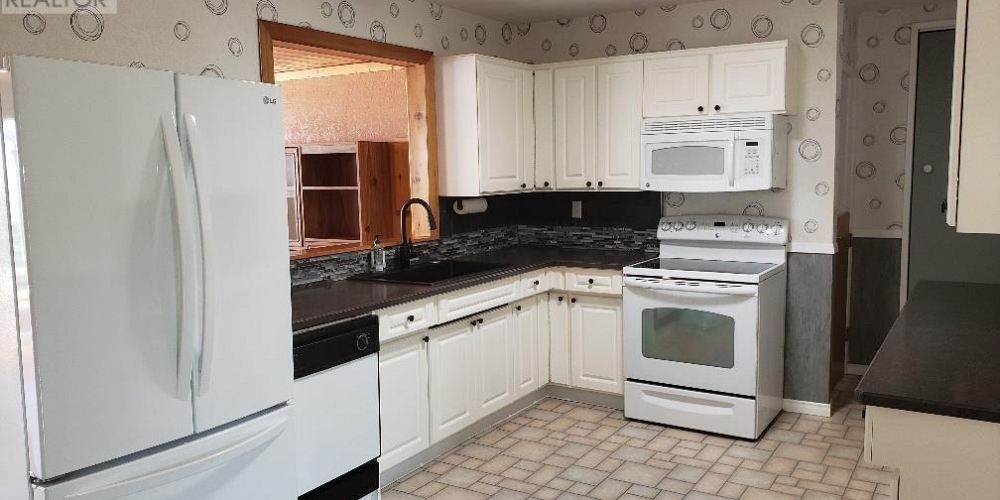 4918 SCOTT AVENUE Terrace Photo 10