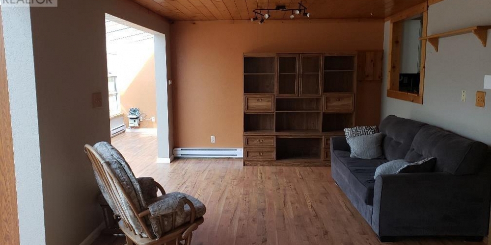 4918 SCOTT AVENUE Terrace Photo 18