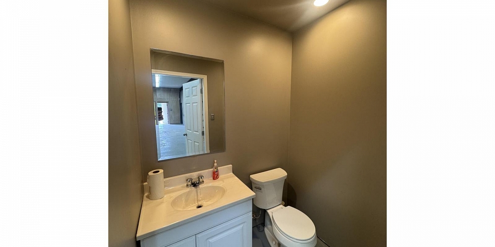 D 312 RAILWAY AVENUE Kitimat Photo 6